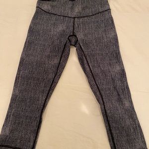 Never worn Lululemon high waisted capri leggings